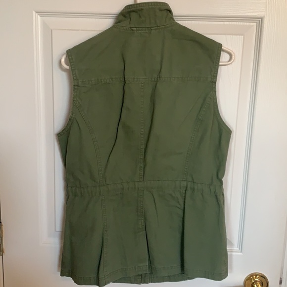 Vest - Picture 3 of 3